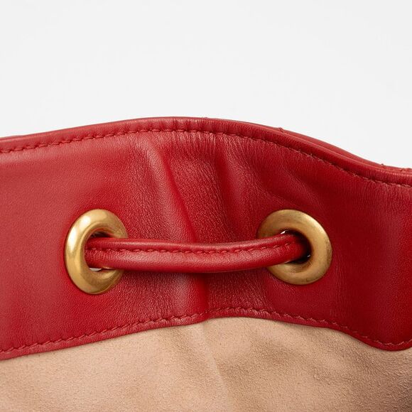 Gucci Matelasse Leather GG Marmont Bucket Bag - Picture 14 of 16